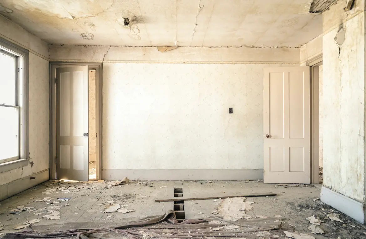 Waste disposal crew managing a cleanout project in Wright City